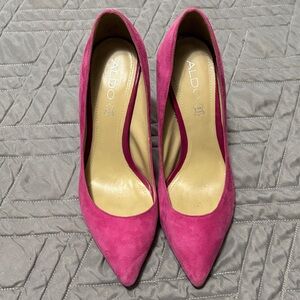 Aldo Fuchsia Suede Heels